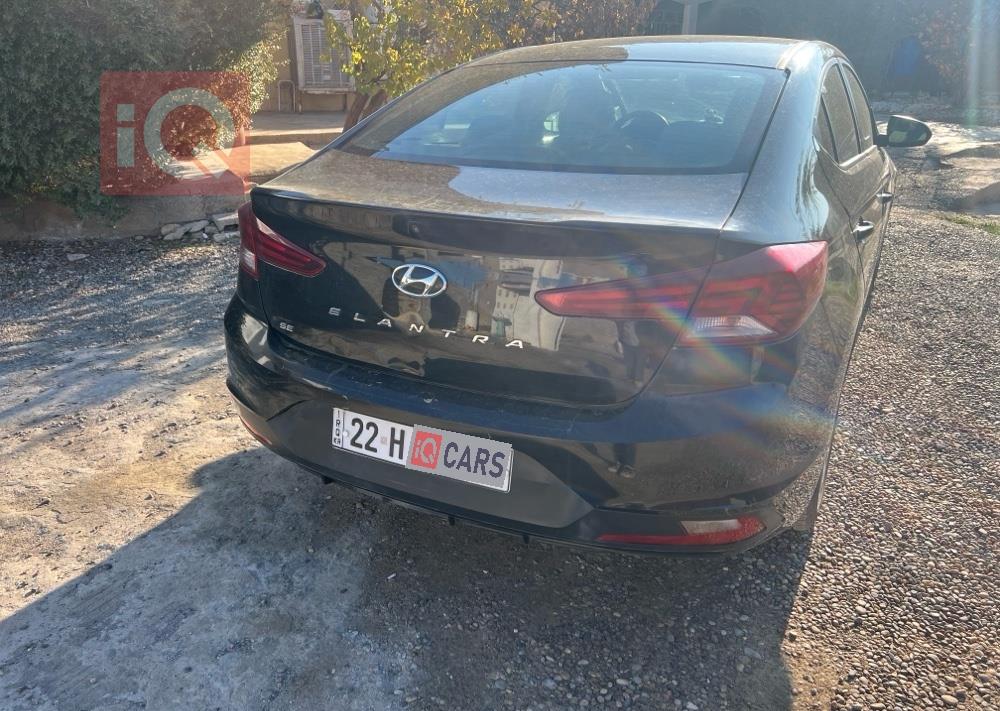 هیۆندای ئەلەنترا